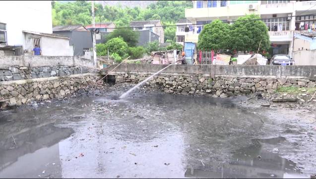 出台《成都市水污染防治条例》、河道管理等地方性法规；同步编制锦江生态环境用水保障方案