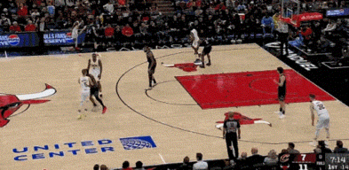 哈登36分率队逆转公牛 骑士险胜展现季后赛底气