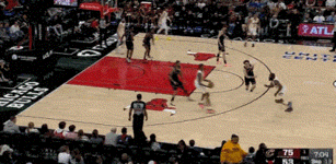 哈登36分率队逆转公牛 骑士险胜展现季后赛底气