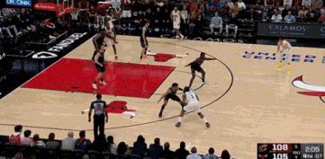 哈登36分率队逆转公牛 骑士险胜展现季后赛底气