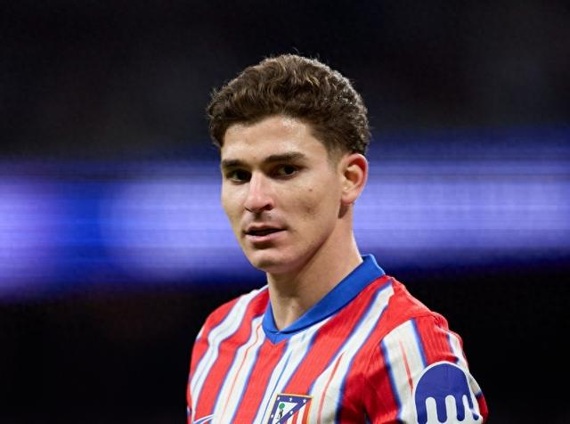 巴萨中锋引援计划曝光：阿尔瓦雷斯或加盟，莱