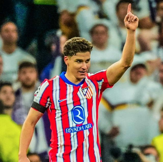 巴萨中锋引援计划曝光：阿尔瓦雷斯或加盟，莱