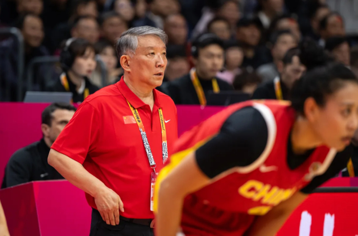 杨力维直指长期集训弊端 姚明改革遭质疑宫鲁鸣