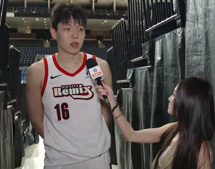 杨瀚森G联赛西部半决赛首秀20+7 技术犯规成亮点