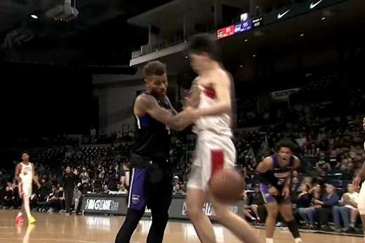 杨瀚森G联赛西部半决赛首秀20+7 技术犯规成亮点