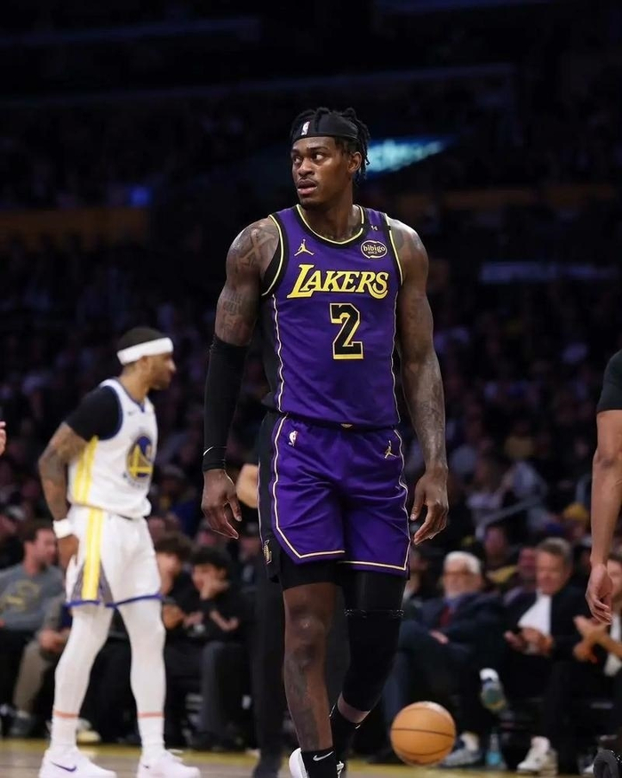 范德比尔特从功臣沦为边缘球员，湖人战术轮换