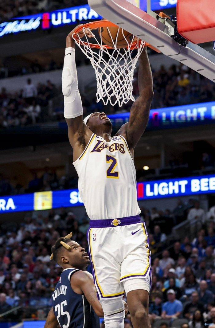 范德比尔特从功臣沦为边缘球员，湖人战术轮换