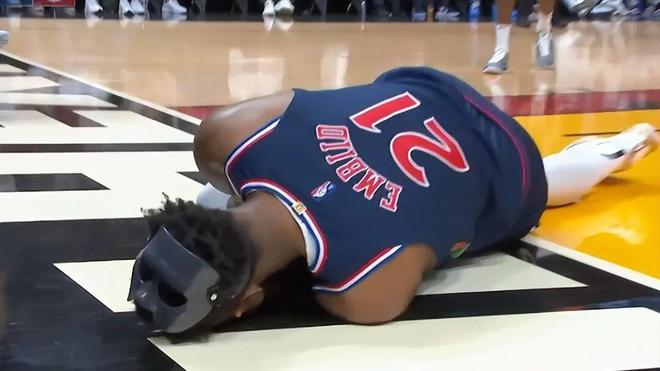 哈特关键三分锁定胜局 火箭轻取76人稳居附加赛