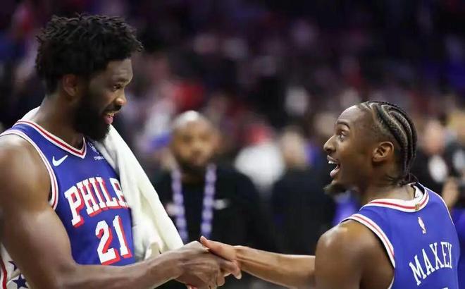 哈特关键三分锁定胜局 火箭轻取76人稳居附加赛