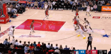 哈特关键三分锁定胜局 火箭轻取76人稳居附加赛