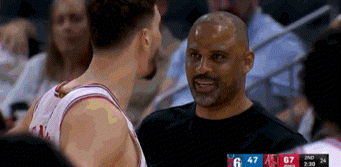 哈特关键三分锁定胜局 火箭轻取76人稳居附加赛