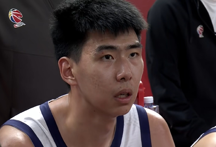 徐昕统治内线助广州队大胜同曦重返前十二