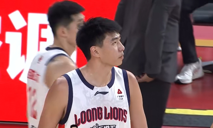 徐昕统治内线助广州队大胜同曦重返前十二