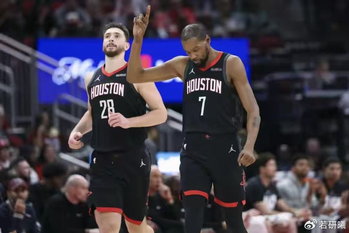 火箭裁判争议引热议 戴维森续约补强阵容