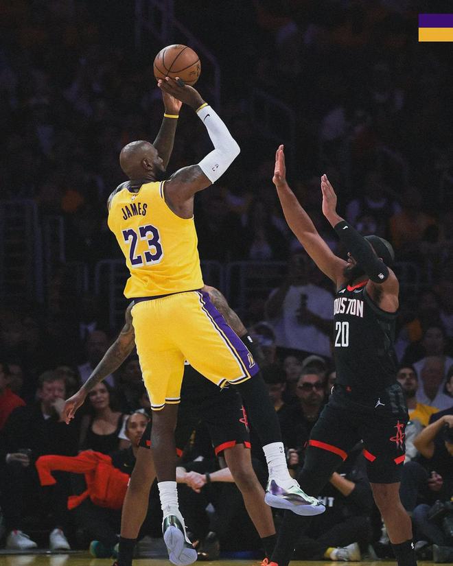 杜兰特伤退火箭受挫 湖人轻取首胜