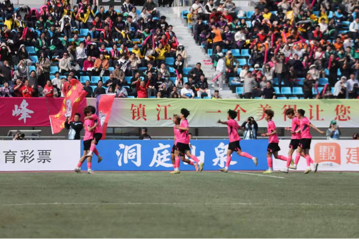 镇江热身赛掀苏超风云 各队暗自加练备战新赛季
