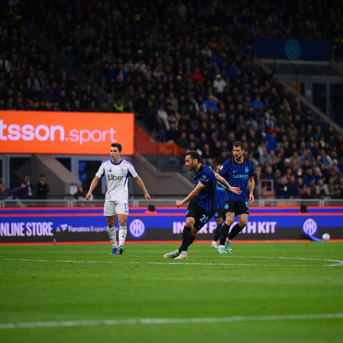 恰尔汗奥卢两度建功助国米逆转科莫 50球里程碑