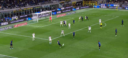 恰尔汗奥卢两度建功助国米逆转科莫 50球里程碑